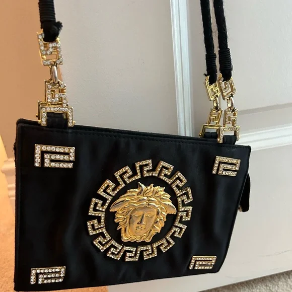 美品【Gianni Versace】チェーンバッグ　ゴールド金具　ハラコ Versace | Bags | Versace Bag Gianni Versace Black Silk Bag
